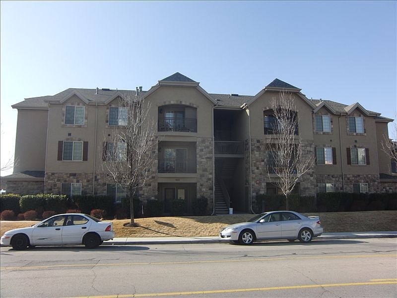1st image of 203 N 1200 W APT 203