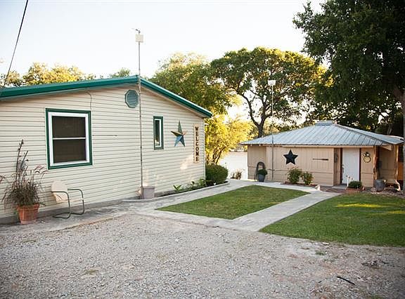 3rd image of 8070 County Road 588