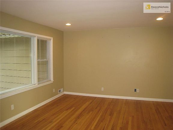 5th image of 10125 Tracy Ave