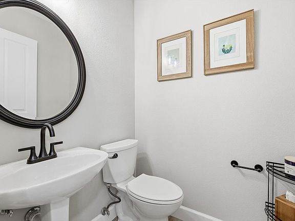 3rd image of 5706 Trail Lake Dr