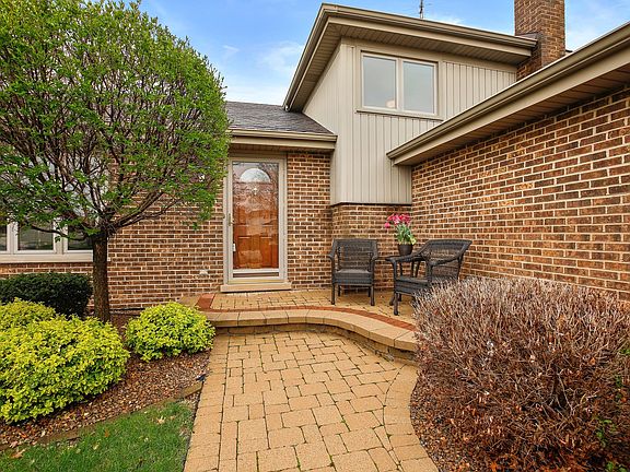 2nd image of 8025 Prairie Ct