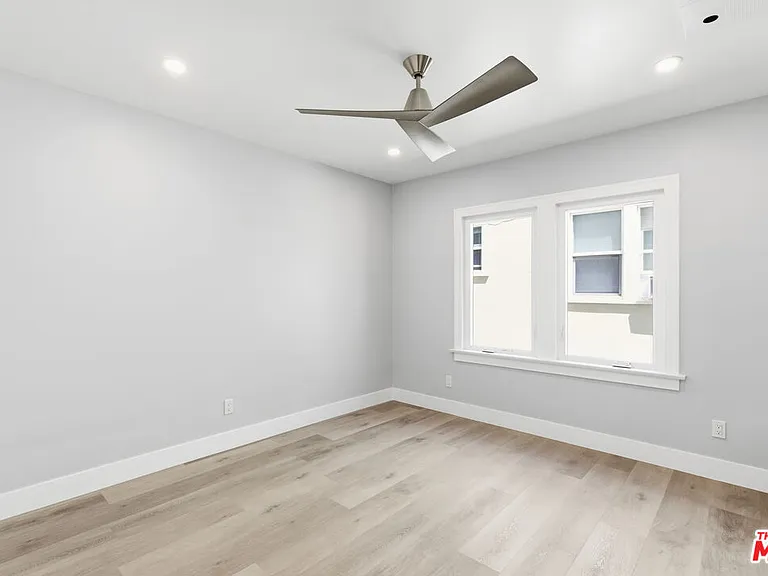 224 1/2 N New Hampshire Ave — Photo 16