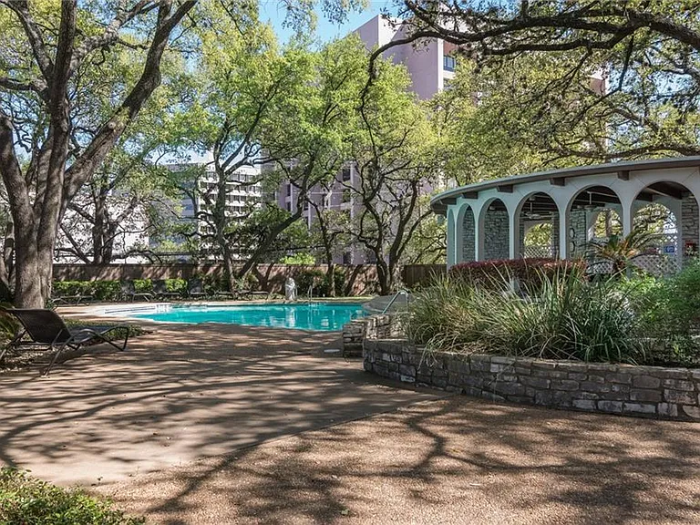 1801 Lavaca St #2G — Photo 18