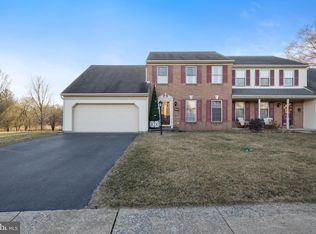 14 Limestone Ct, Lititz, PA 17543