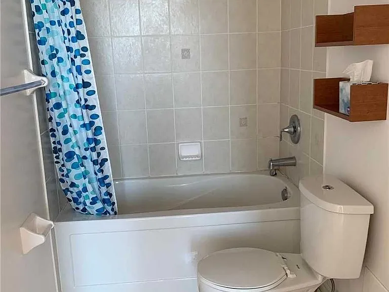 18 Holmes Ave #702 — Photo 8