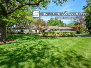 1031 Ela Rd, Inverness, IL 60067