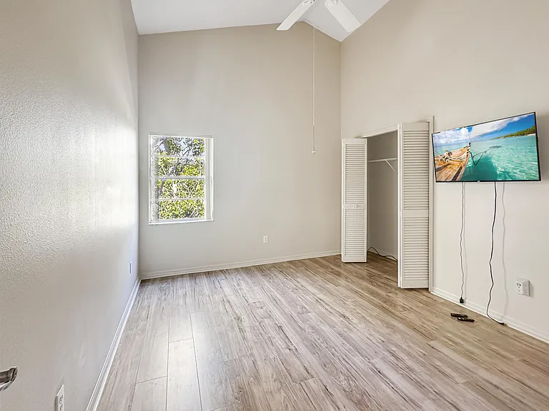 1860 Cobia Dr — Photo 34