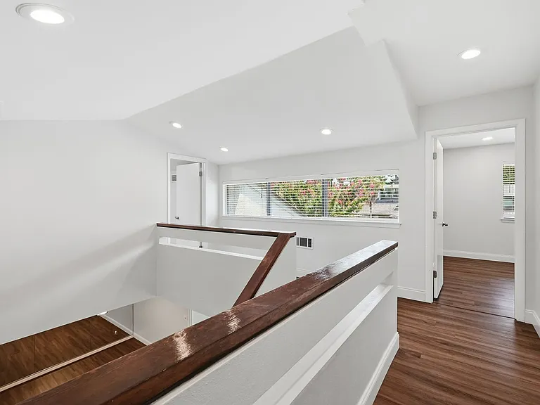 114 Gleneagles Dr — Photo 53