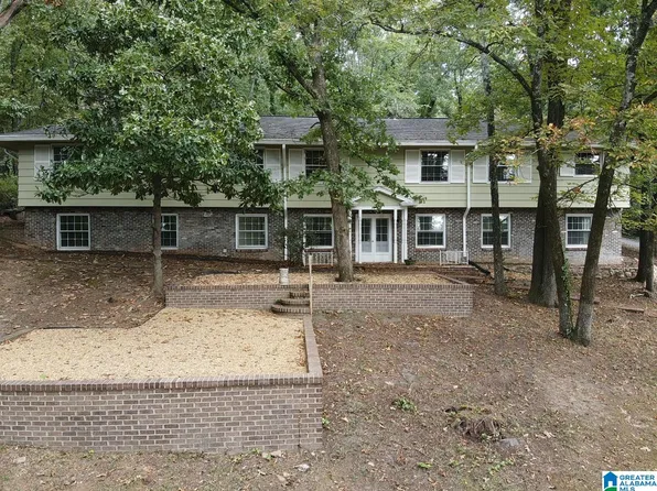 233 Fairway Dr, Anniston, AL 36207