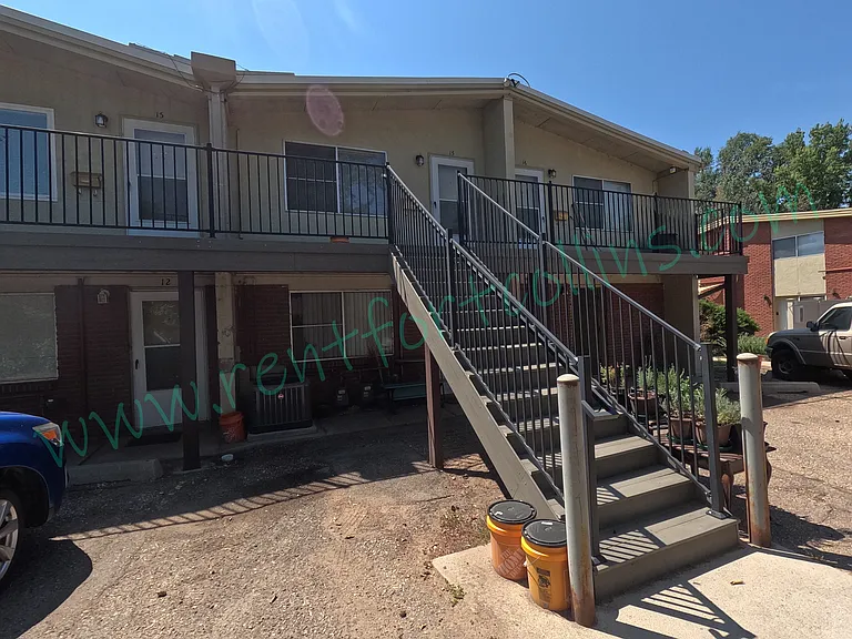 1112 Columbine Ct #15 — Photo 2