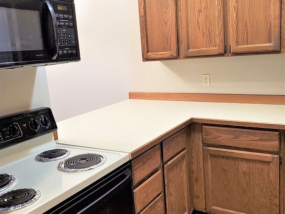 4th image of 885 3rd Ave NW #302