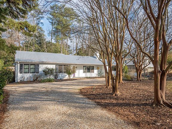 3rd image of 119 Fortson Cir