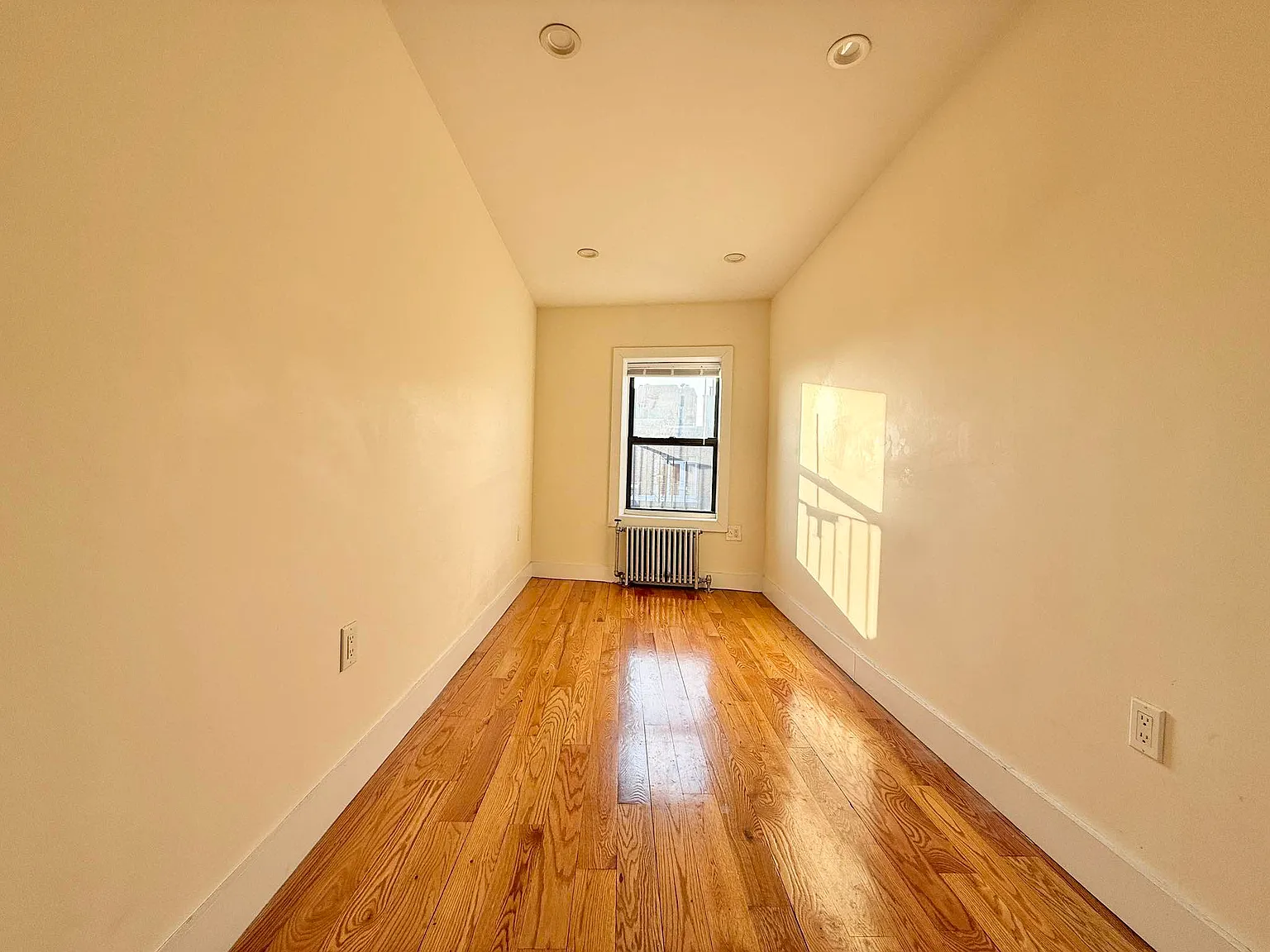 637 Saint Mark's Avenue — Photo 2