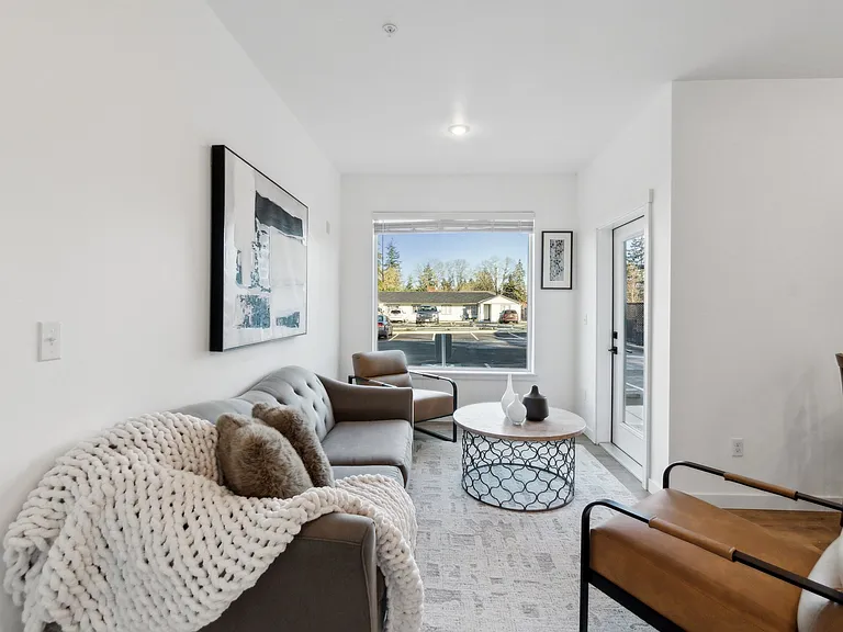 Copperstone Luxury Apartments and Townhomes — Photo 19
