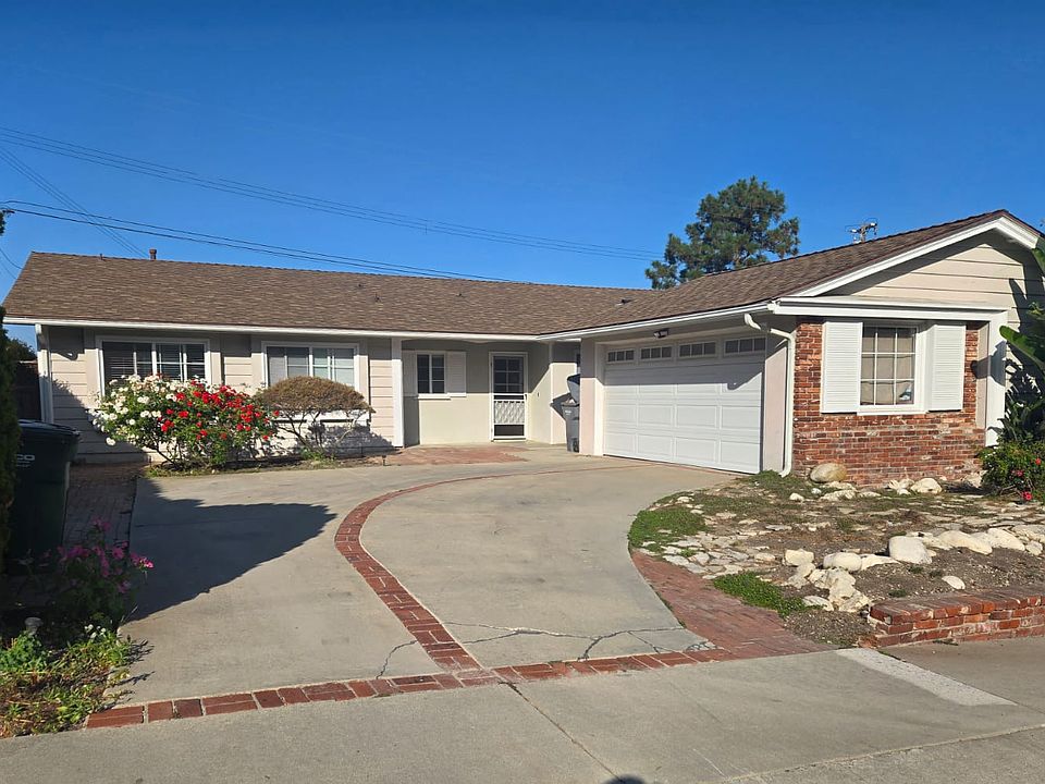 1st image of 29003 Sprucegrove Dr