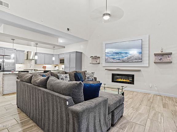5th image of 12308 Desert Heights Ct