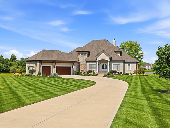 3rd image of 4025 Lochview Ct