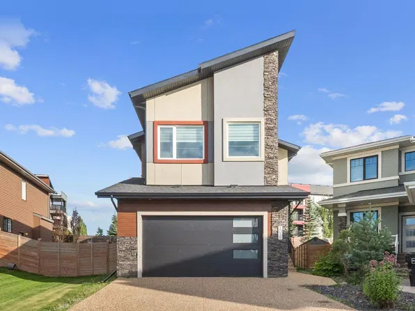2019 Ware Rd NW, Edmonton, AB T6W 3G5