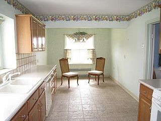 2nd image of 511 Park Ave