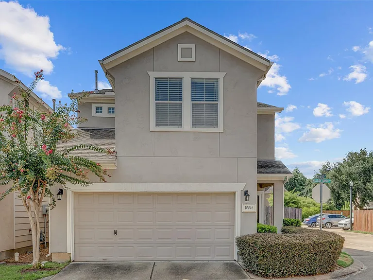 10046 Hillside Bayou Dr — Photo 2