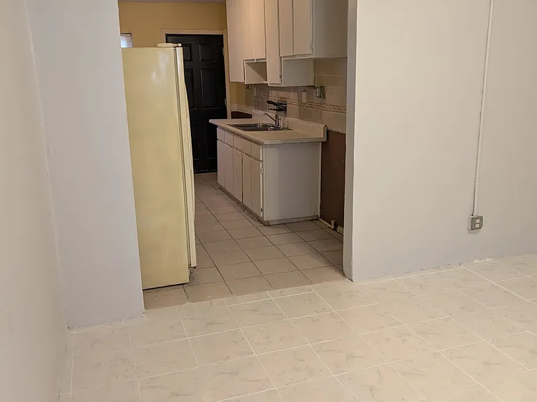 2332 Buena Vista Rd #1 — Photo 4