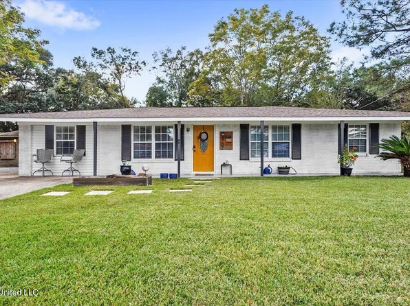4702 Bel Meade Cir, Pascagoula, MS 39581