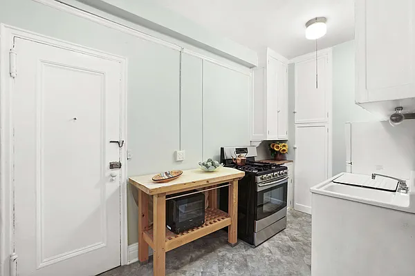 Rented by Compass | media 14