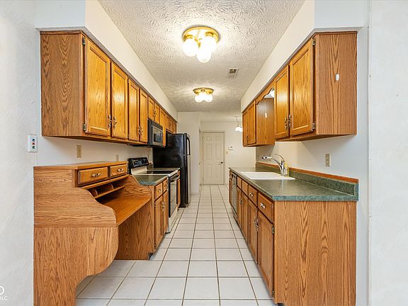 5th image of 2251 Golden Oaks N