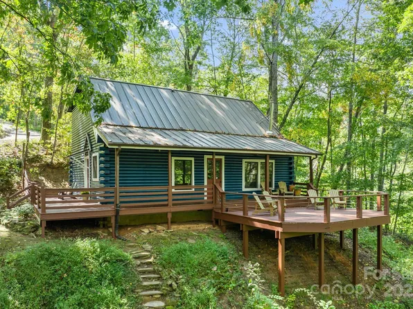 26 Benfield Rd, Weaverville, NC 28787