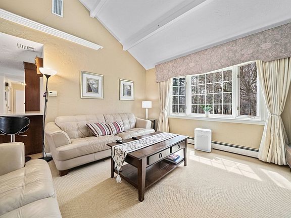5th image of 15 Guinevere Rd