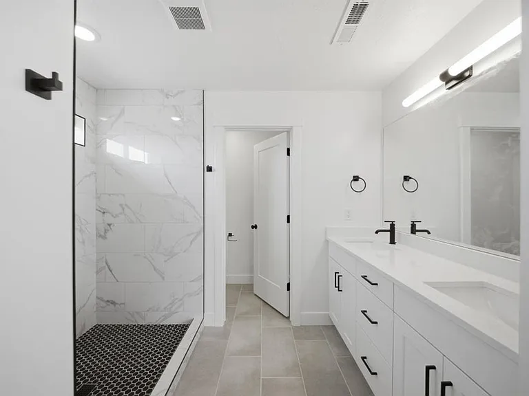 946 E Malibu Ln — Photo 24