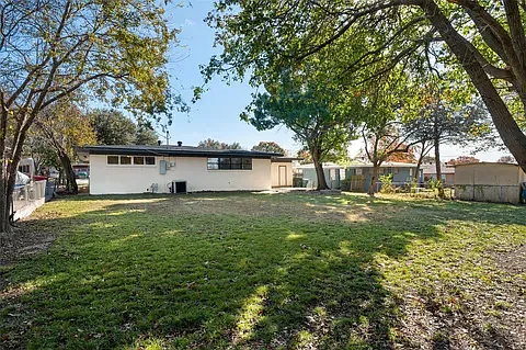 1411 W Shields Dr — Photo 25