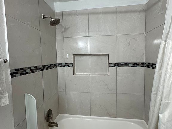 4th image of 7200 Clarewood Dr APT 1607