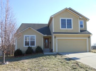 13713 Ruby St, Bonner Springs, KS 66012
