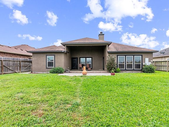 4th image of 3905 Elvis Dr
