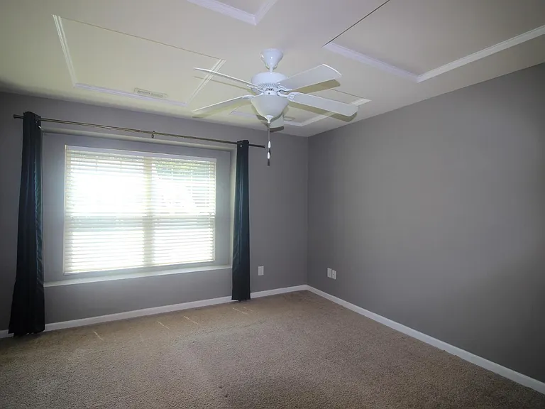 73 Pocono Dr — Photo 7