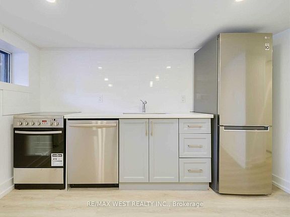 3rd image of 129 Curzon St