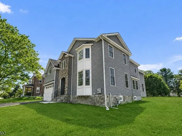 210 Corliss Avenue, Phillipsburg Town, NJ 08865