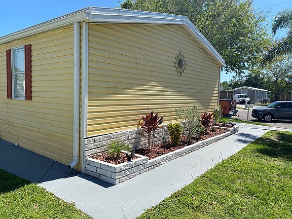 2nd image of 8805 Byron Dr