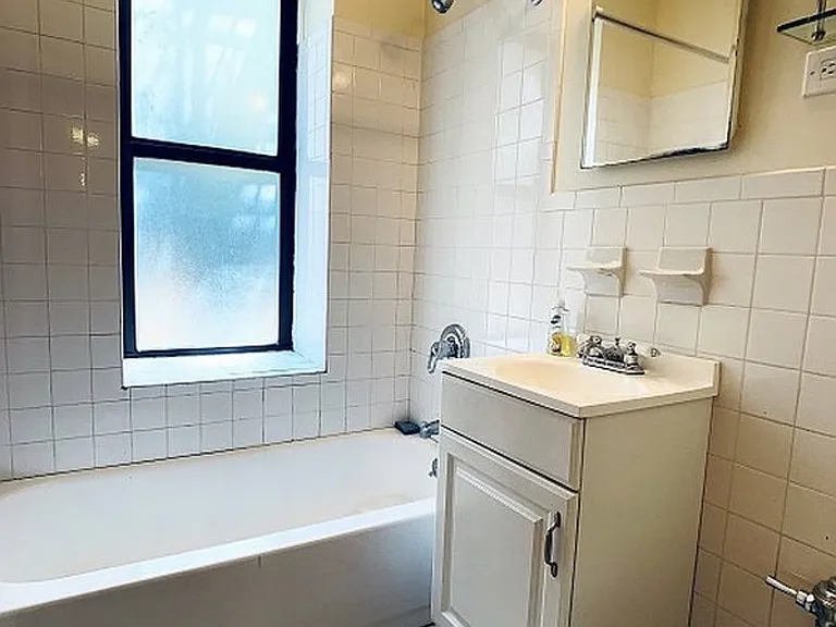 455 W 44th St #2 — Photo 9