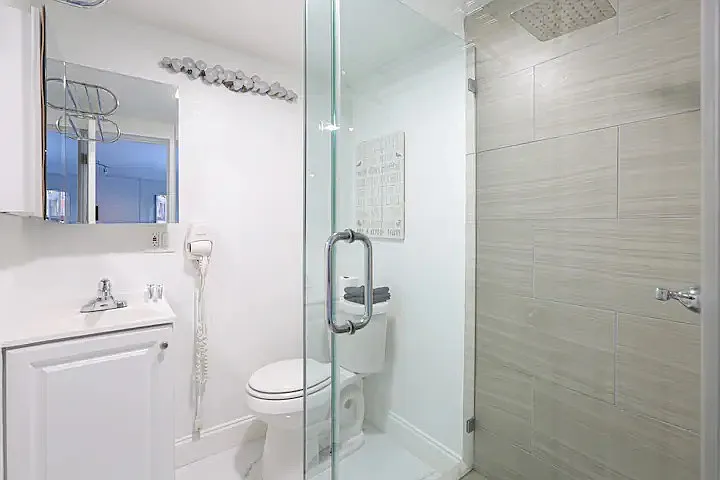 1100 NE 1st Ave — Photo 4