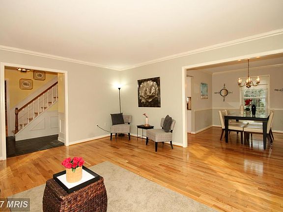 3rd image of 4118 Bennett Dr