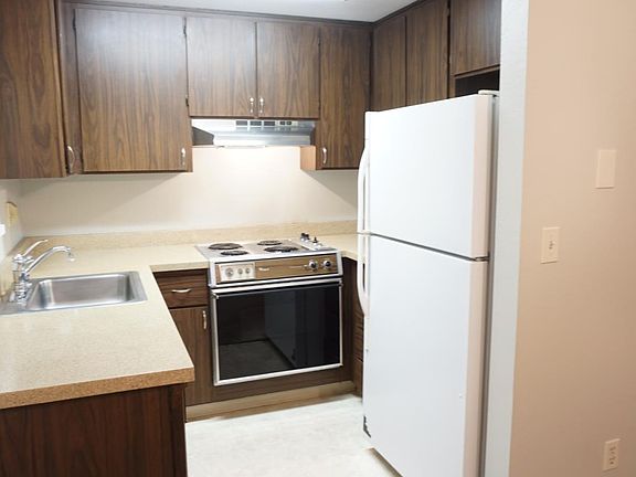 4th image of 4046 Truckee Ct