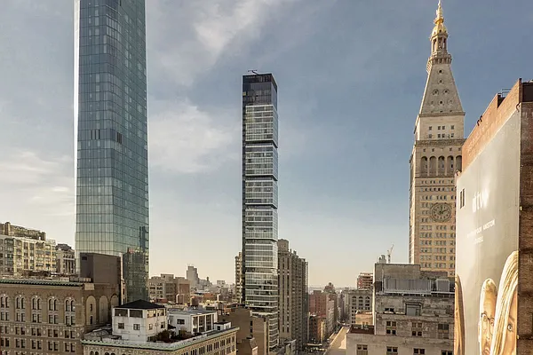 Rented by Douglas Elliman | media 25