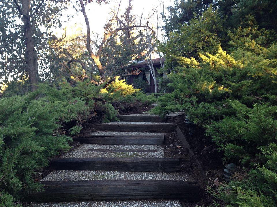 Front steps to entry