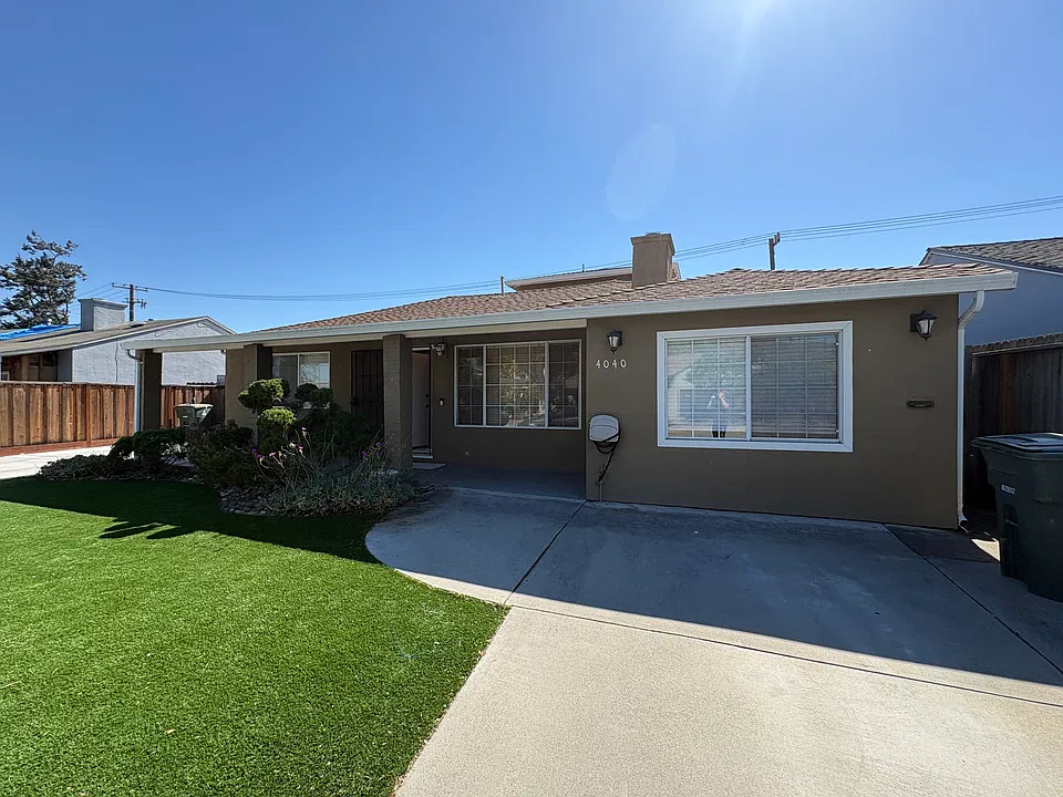 4040 Martin Dr
