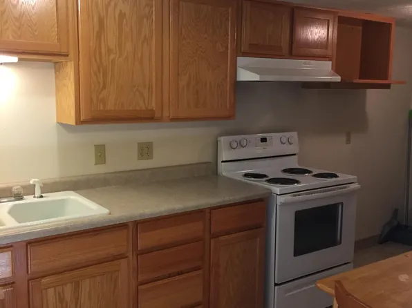 967 Washakie St, Lander, WY 82520