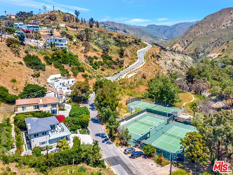 3859 Rambla Pacifico — Photo 43