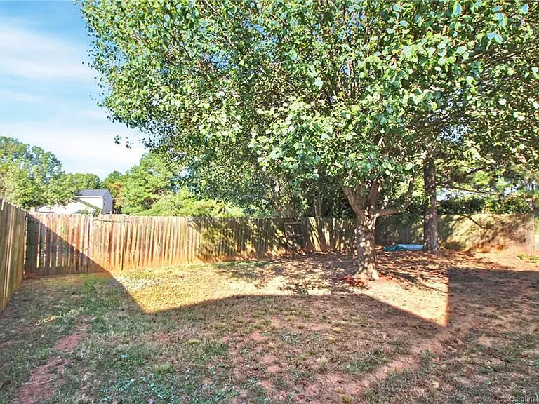 204 Tom Hunter Rd — Photo 26