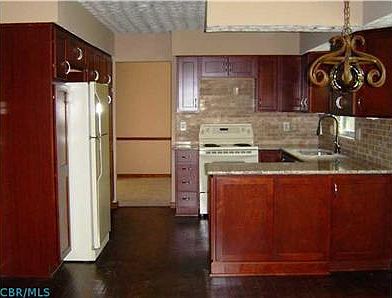 3rd image of 10256 N Crosset Hill Dr